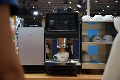 店鋪升級(jí)新標(biāo)配!技諾商用全自動(dòng)咖啡機(jī)亮相HOTELEX成都展 ——茶飲店、餐飲店一站式解決方案全景直擊
